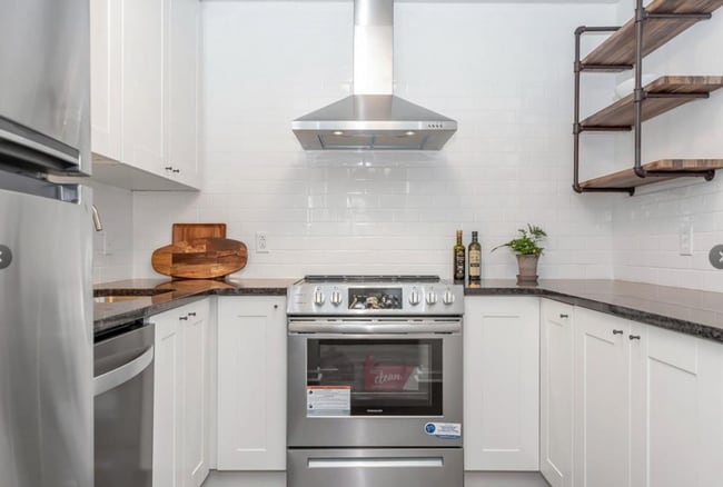 Building Photo - Updated Brentwood Forest Condo