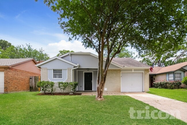 Building Photo - 13175 Pebblewalk Cir S