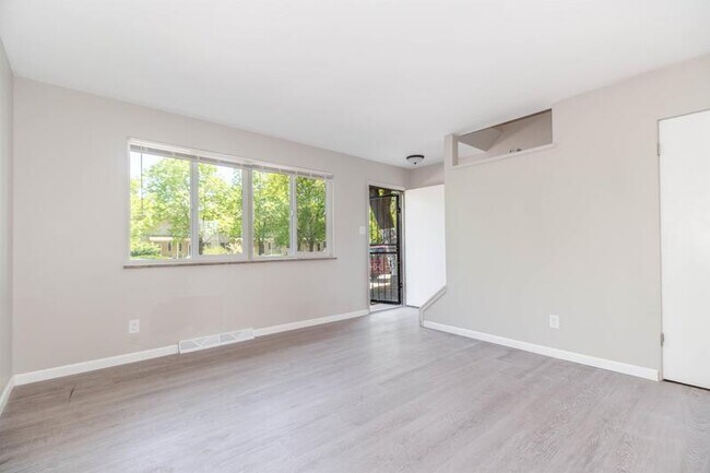 Foto del edificio - 1617 Fenton St