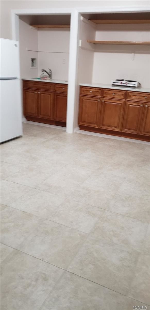 Foto del edificio - 161-33 Normal Rd