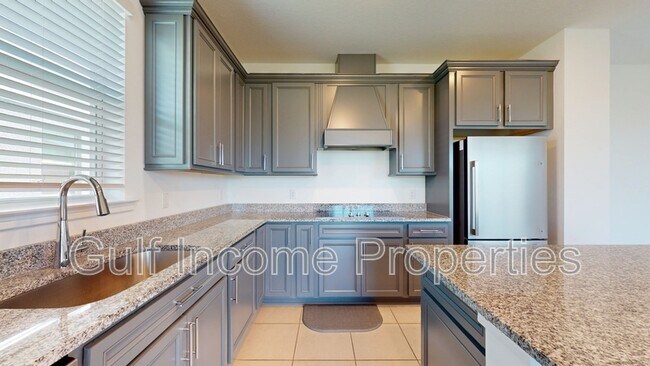 Building Photo - 9505 Lamine Wy