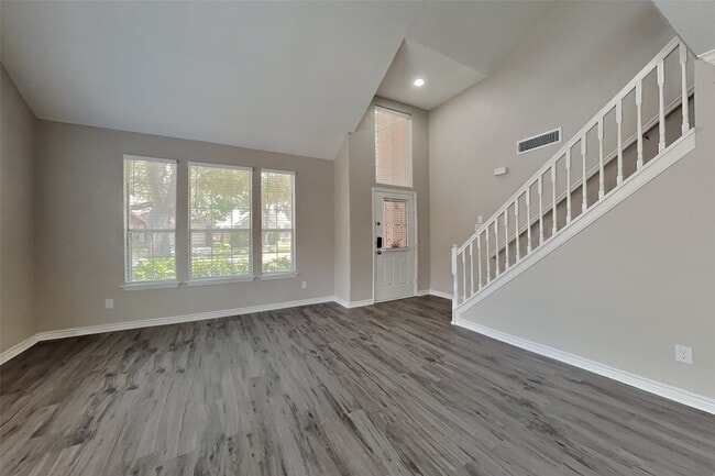 Building Photo - 1211 Atlanta Dr