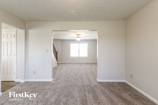 Building Photo - 1071 Heatherwood Dr