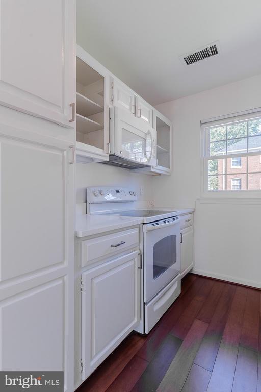Foto del edificio - 603 Bashford Ln