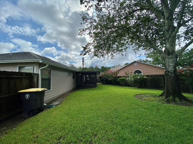 Foto del edificio - 8430 Winter Berry Rd