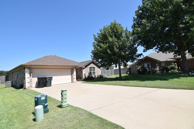 Building Photo - 8810 Capstone Cove