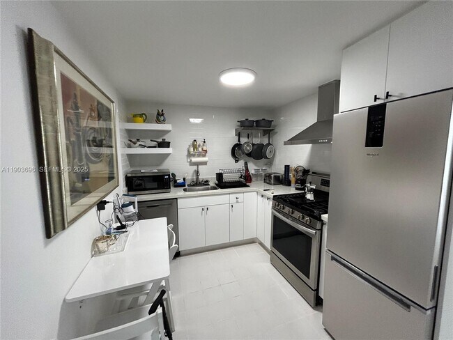 Foto del edificio - 700 Biltmore Way