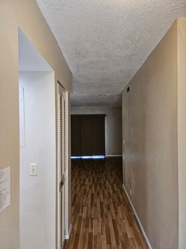 Foto del edificio - Winter Springs Gem: 2 BED 1.5 BATH Two-Story Condo with Amazing Amenities - (BAYTREE 4 CONDOS)