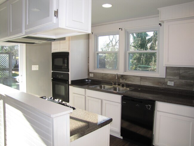 Building Photo - Brandon mill community