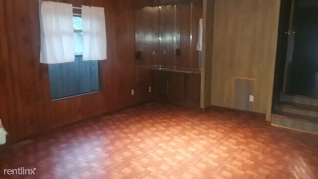 Building Photo - 25103 Brightwood Ln