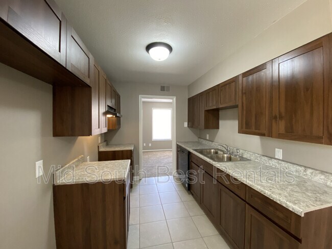 Building Photo - 5050 Cheston Ave