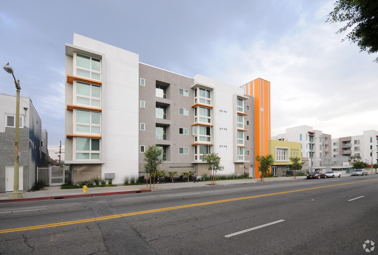 Foto del edificio - Las Alturas Apartments