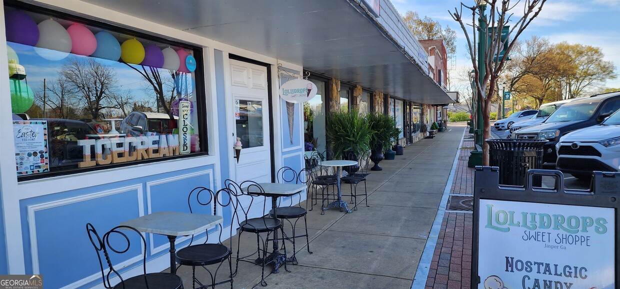 Primary Photo - 15 S Main St