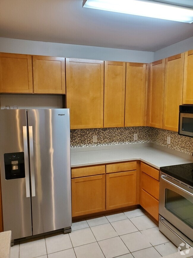 Building Photo - 2807 Bloomfield Ln