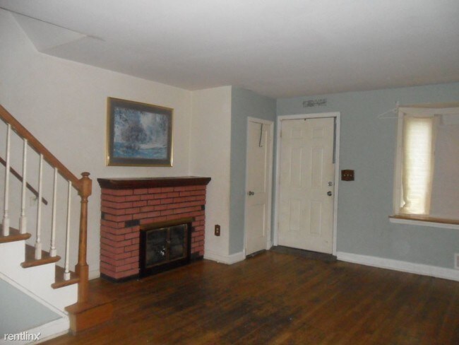 Building Photo - 3 br, 1.5 bath House - 1963 Guy Way