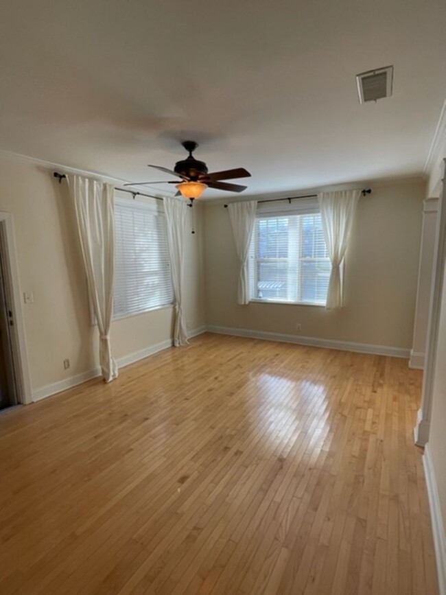 Building Photo - Spacious 2BD/2BA Condo in Midtown – Availa...