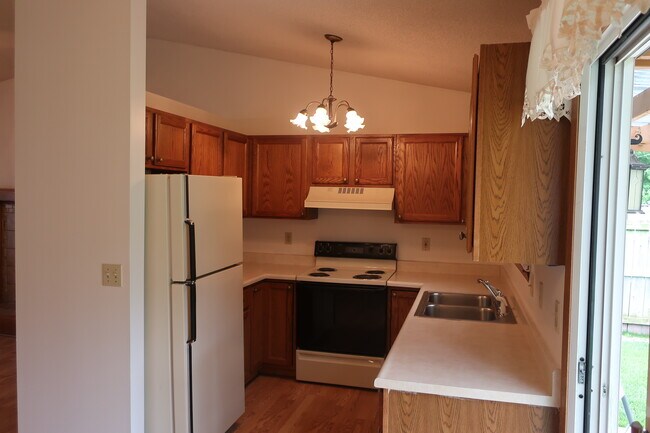 Foto del edificio - 6317 N Grove St