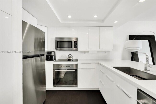 Foto del edificio - 400 South Pointe Dr