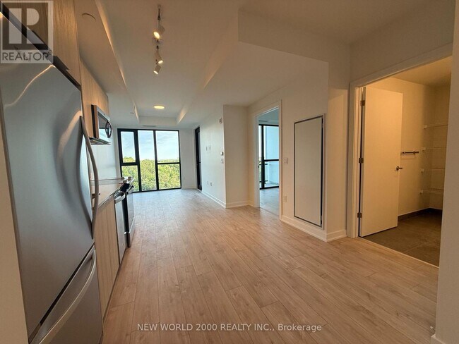 Photo du bâtiment - 740 Whitlock Ave