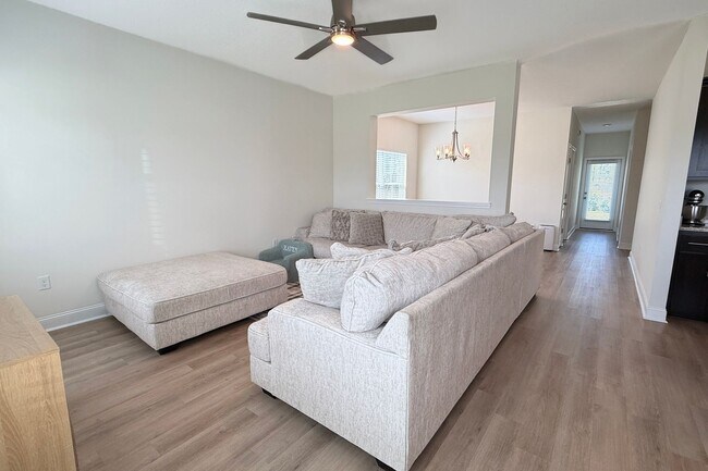 Foto del edificio - COMING JUNE 2026! (Pet Friendly)