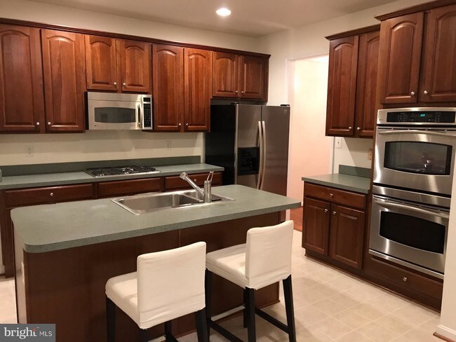 Foto del edificio - 938 Creek Park Rd