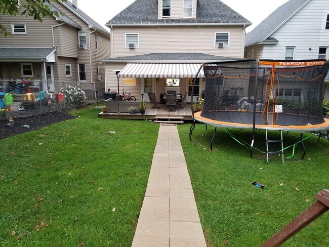 Foto del edificio - 1740 Madison Ave