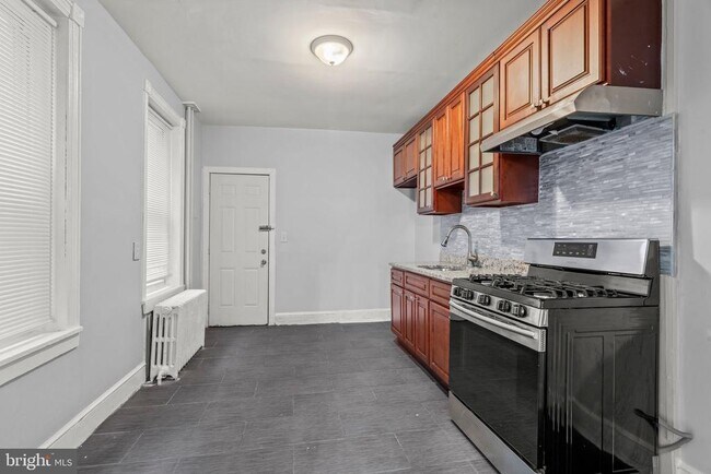 Building Photo - 3553 Emerald St