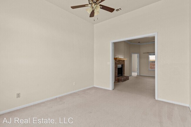 Building Photo - 3 br, 2 bath House - 3900 Llano Estacado