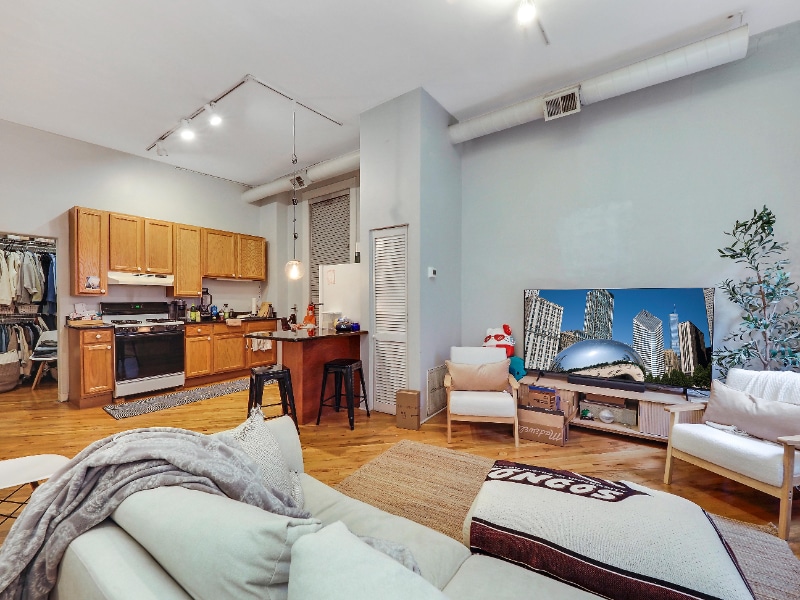Photo - 1561 N Wells St (Chicago, IL)