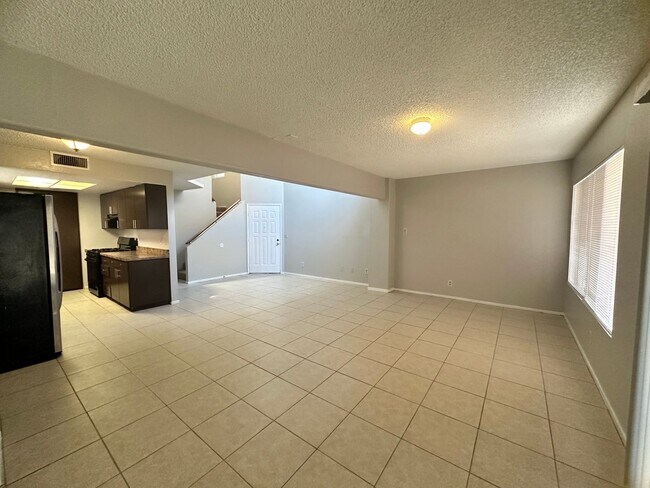 Building Photo - 3863 Rive Gauche St
