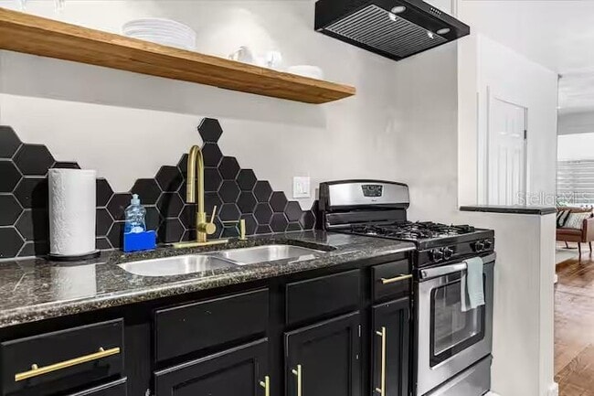 Foto del edificio - 1916 Garvin St