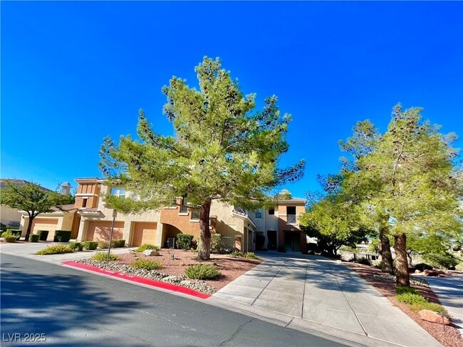 Foto del edificio - 10820 Amber Ridge Dr