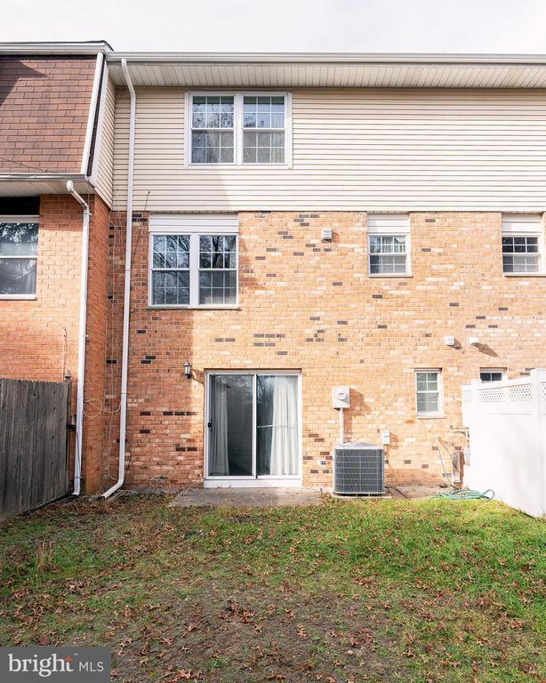 Building Photo - 38 Catbird Ct