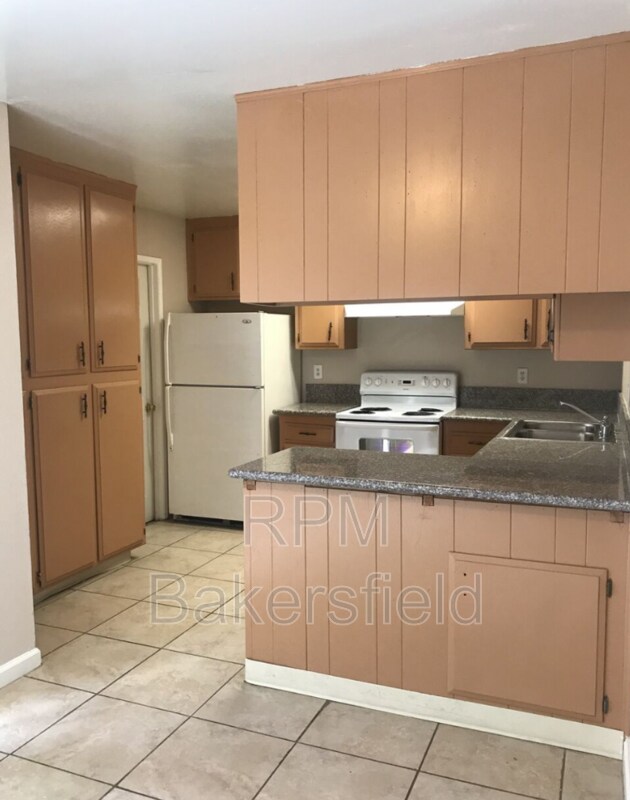 Building Photo - 4301 Tierra Verde St