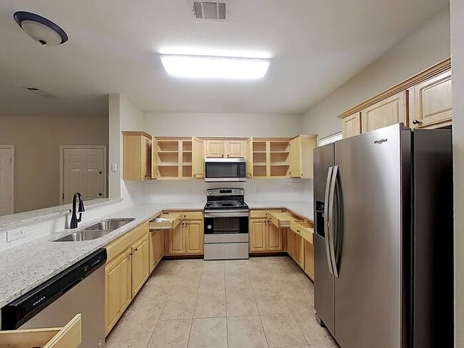 Building Photo - 2238 Turf Club Dr