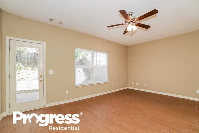 Building Photo - 498 Highland Falls Dr