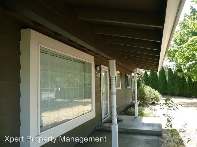 Foto del edificio - 3 br, 1.5 bath House - 319 N. Garrison Rd