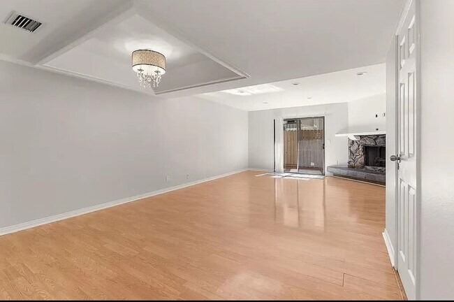 Foto del edificio - 227 N Belmont St