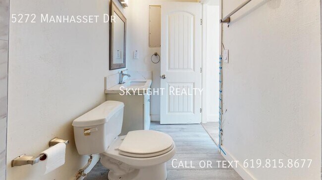 Building Photo - 5272 Manhasset Dr