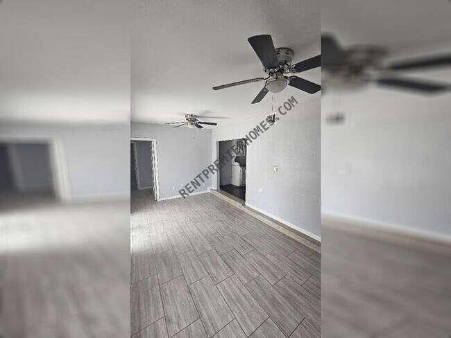 Building Photo - 22727 Hawkwood Dr