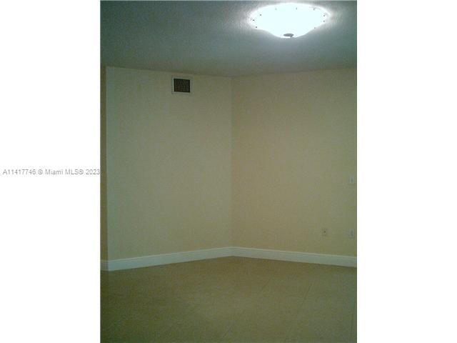 Foto del edificio - 2564 Centergate Dr