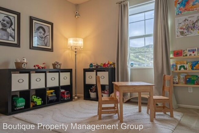 Foto del edificio - 3 br, 3 bath House - 24630 Hidden Hills Drive