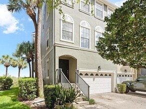 Building Photo - 1450 Harbour Walk Rd