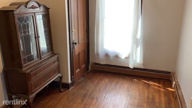 Building Photo - 3 br, 1 bath Duplex - 15 Genesee Ave 2nd F...