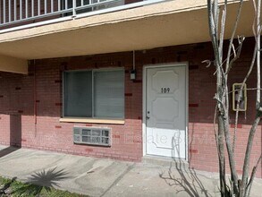 Building Photo - 3301 58th Ave S