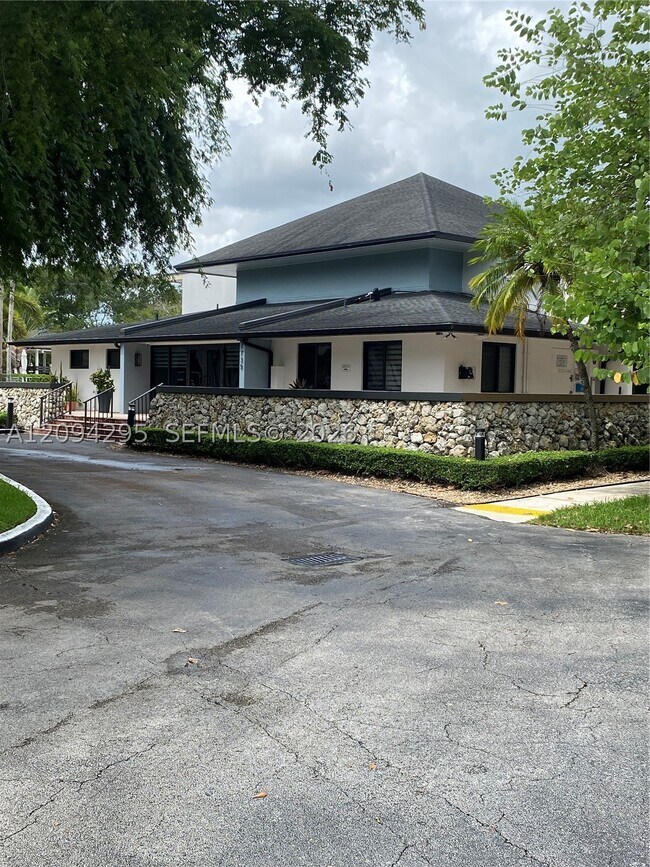 Building Photo - 7727 SW 86th St