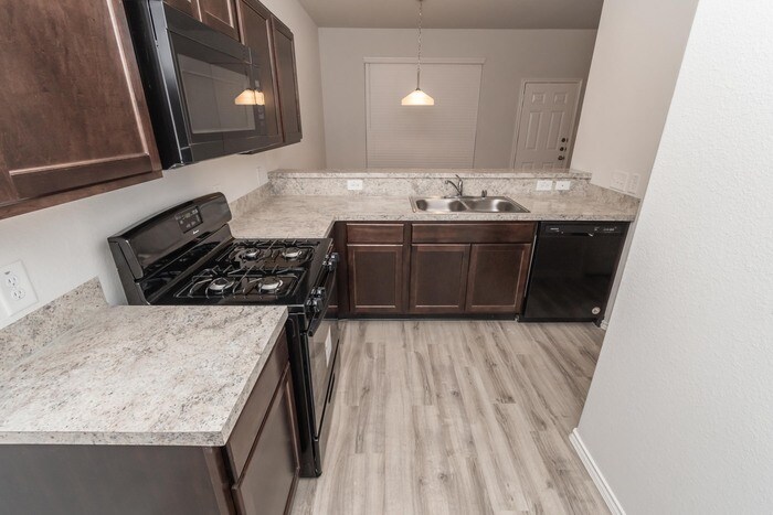 Foto principal - 5607 Cobark Creek Trl