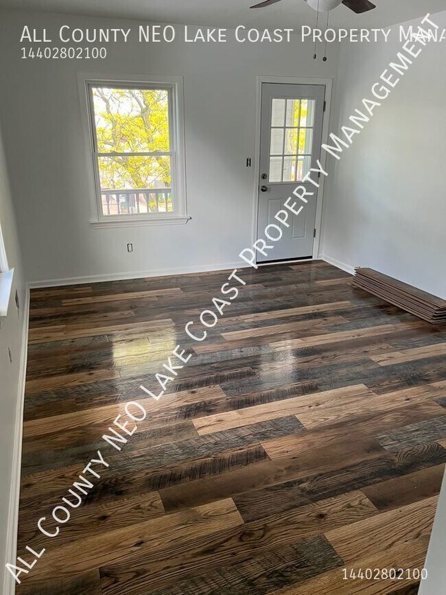 Foto del edificio - 2084 Dowd Ave