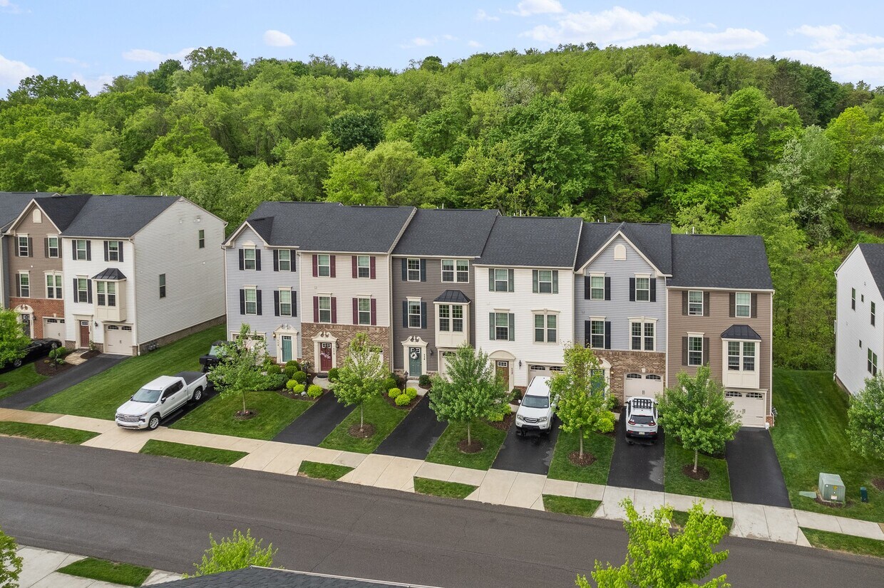 Foto principal - 114 Arbor Trail Dr