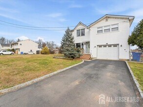 Building Photo - 124 6th St